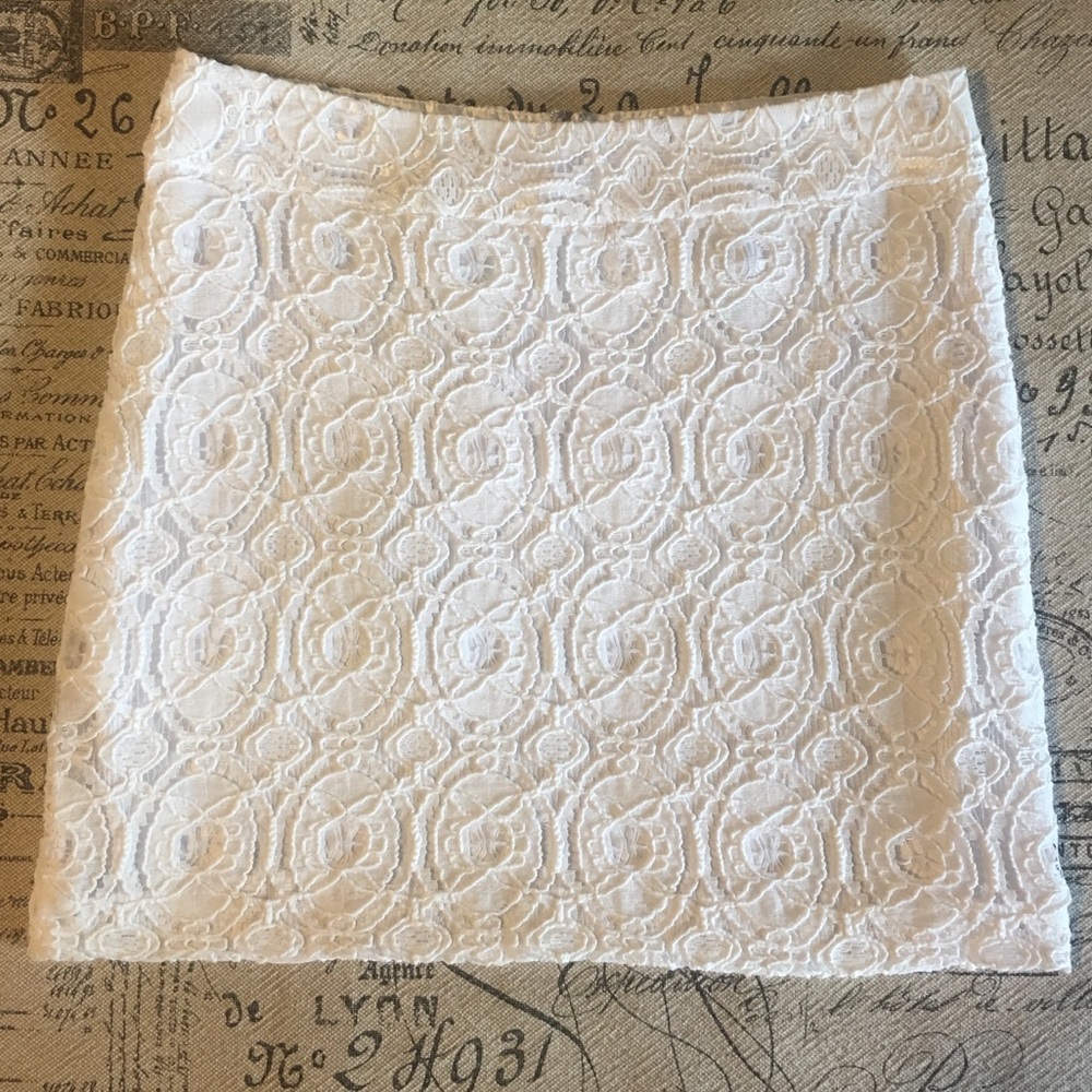 Kensie white lace overlay skirt